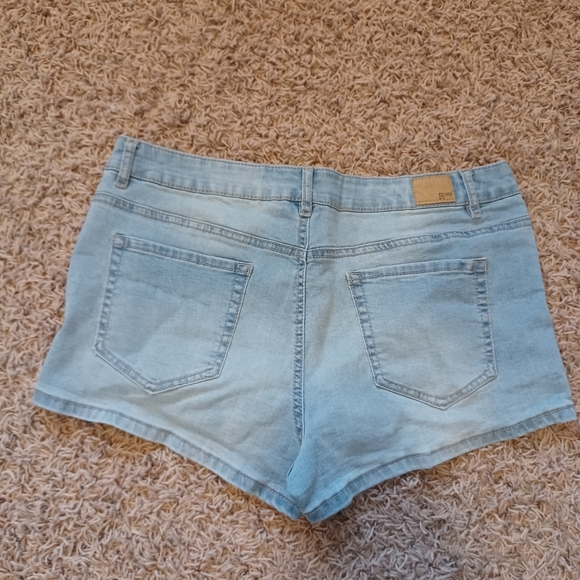 Roebuck & Co.R 1893 Women's Blue Jean Shorts - Picture 6 of 7